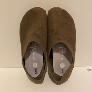 Otz shoes size 39- no longer being made